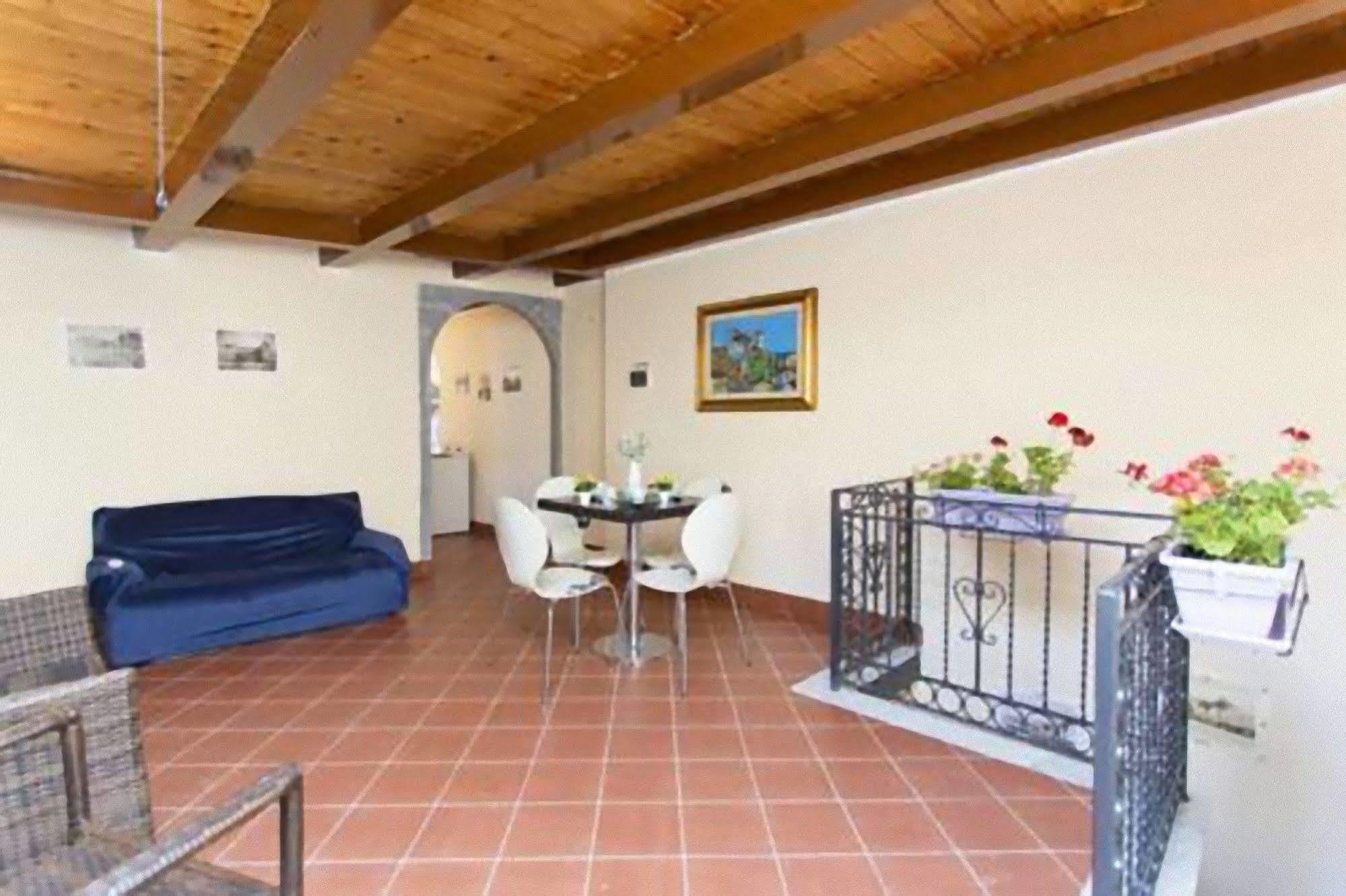 B&B Teatro Politeama House Zoe gialla Palermo Esterno foto