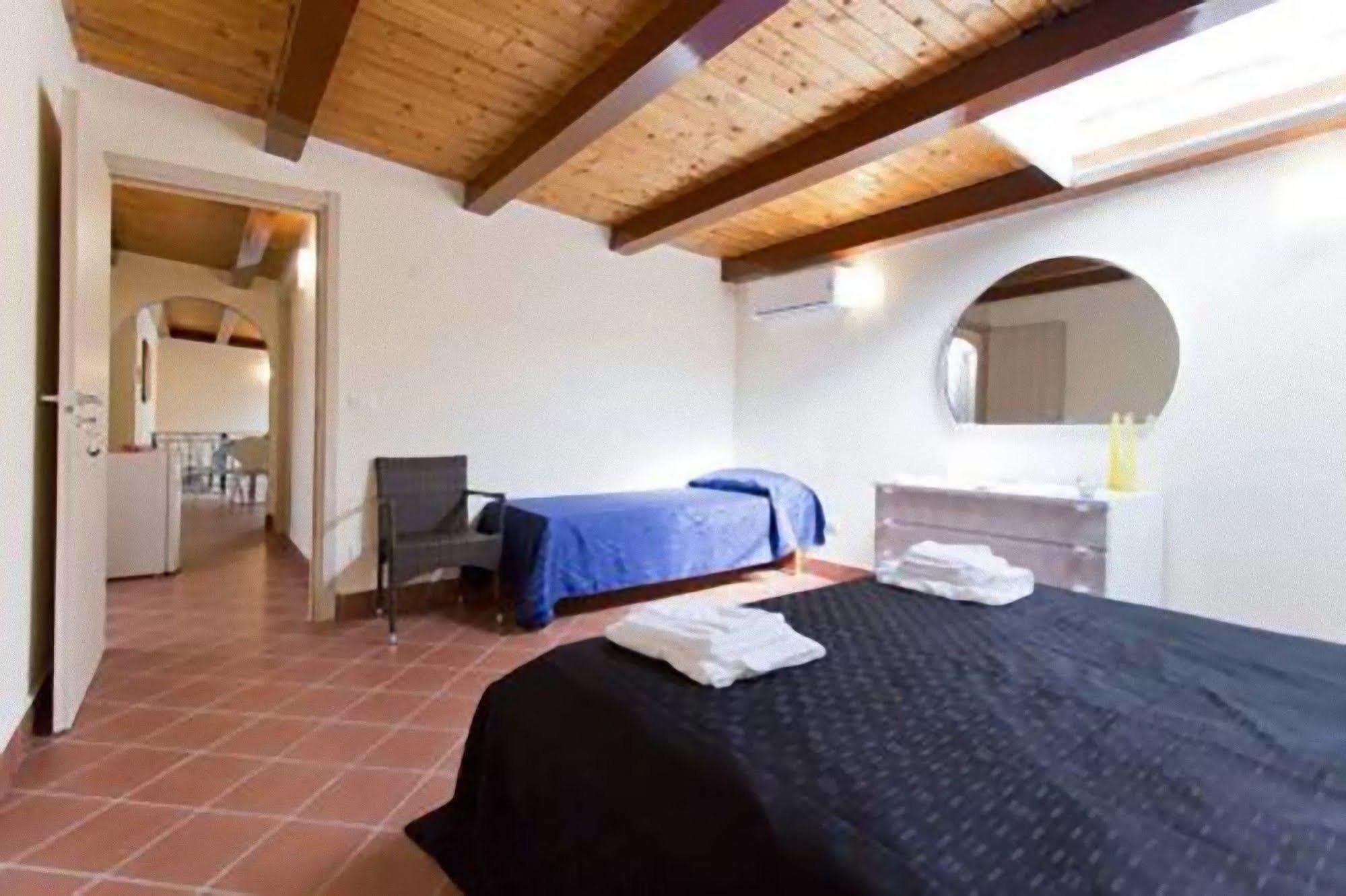B&B Teatro Politeama House Zoe gialla Palermo Esterno foto